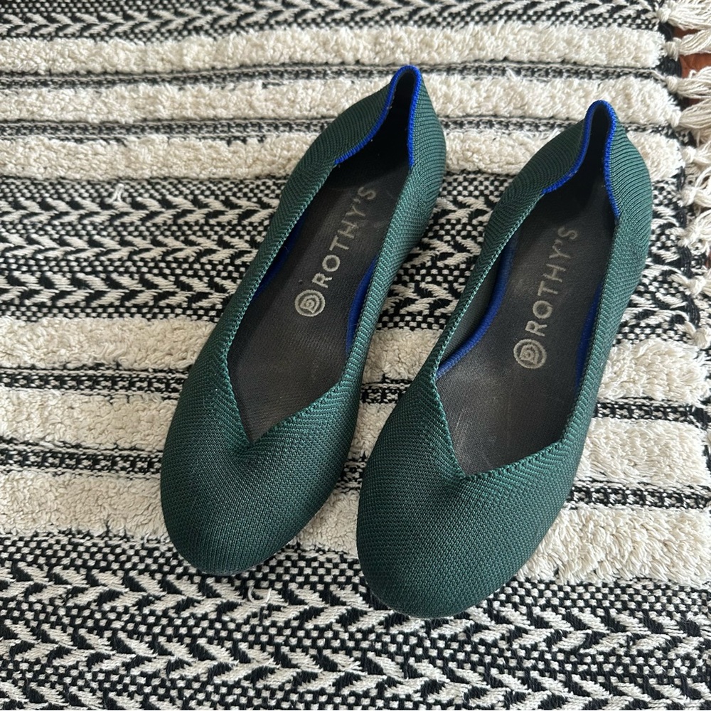 Rothy’s Emerald Green Round Toe Flats women’s Size 9